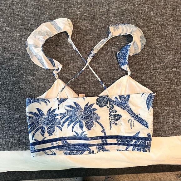 H&M blue and white cross strap button front top, size 6 - Picture 4 of 5